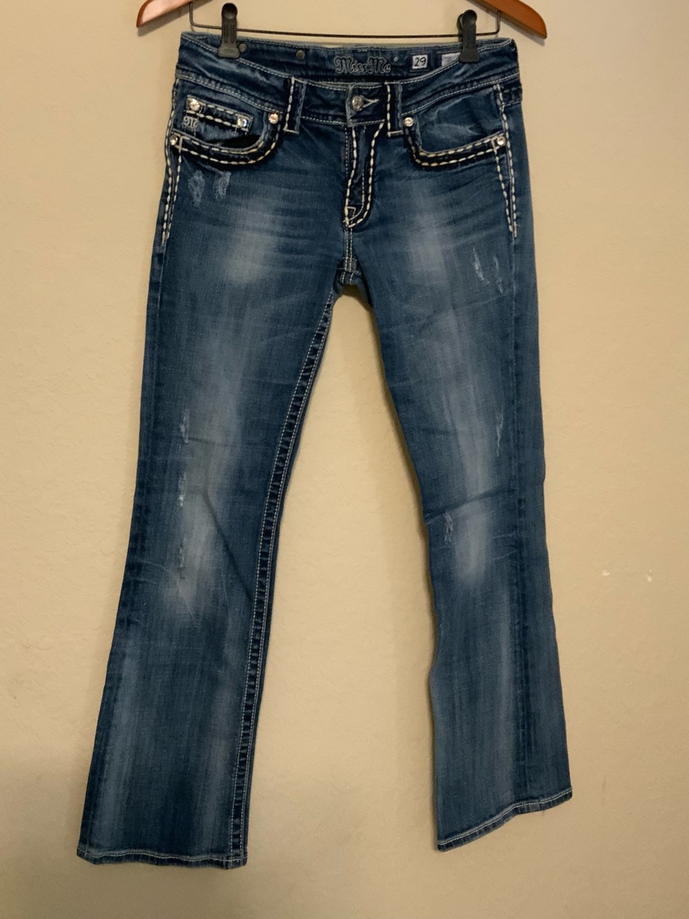 Miss Me Medium Wash Bootcut Jeans with Embroidered Back Pocket size 29/33 - Picture 2 of 7